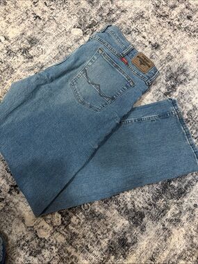 Wrangler Men’s Light Blue Straight Leg Jeans